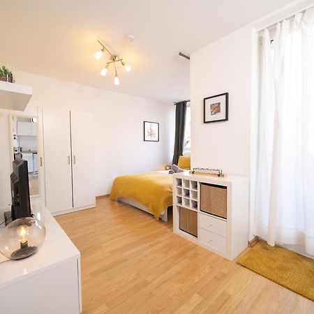 Studio Shiny - Zentral Mit Balkon - Messe - Kueche ノイス エクステリア 写真
