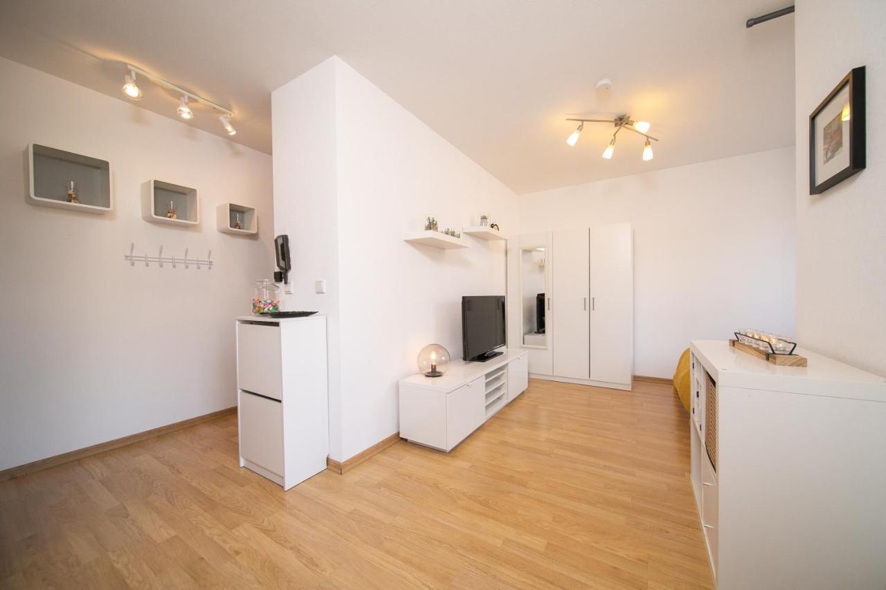 Studio Shiny - Zentral Mit Balkon - Messe - Kueche ノイス エクステリア 写真
